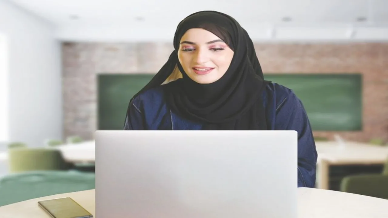 التعلم عن بعد يعزز مرونة واستدامة المنظومة التعليمية في الدولة بشكل فعال